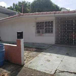 Figueroa Guest In Country Club Homestay